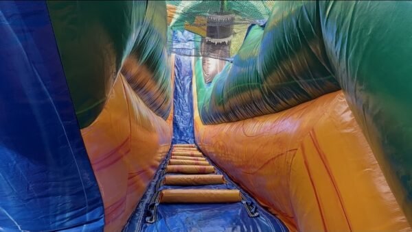 WATER SLIDE SPLASH